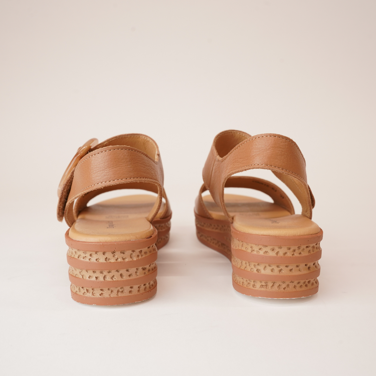 Cubbie Dark Tan Leather Sandals - DJANGO AND JULIETTE | Shouz