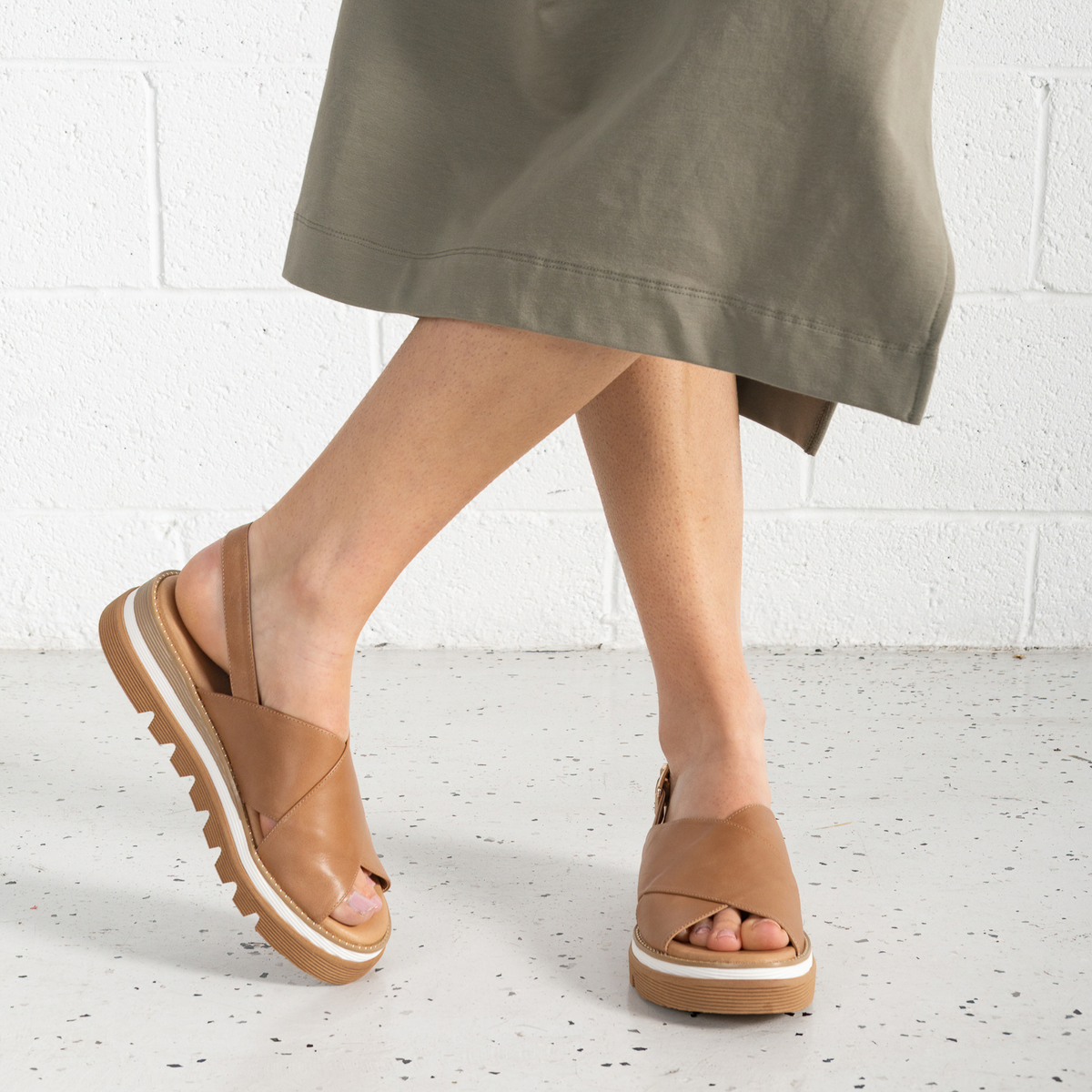 Sasi Tan Leather Sandals