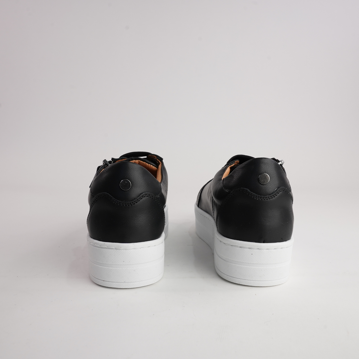 Abbey Black Leather Sneakers