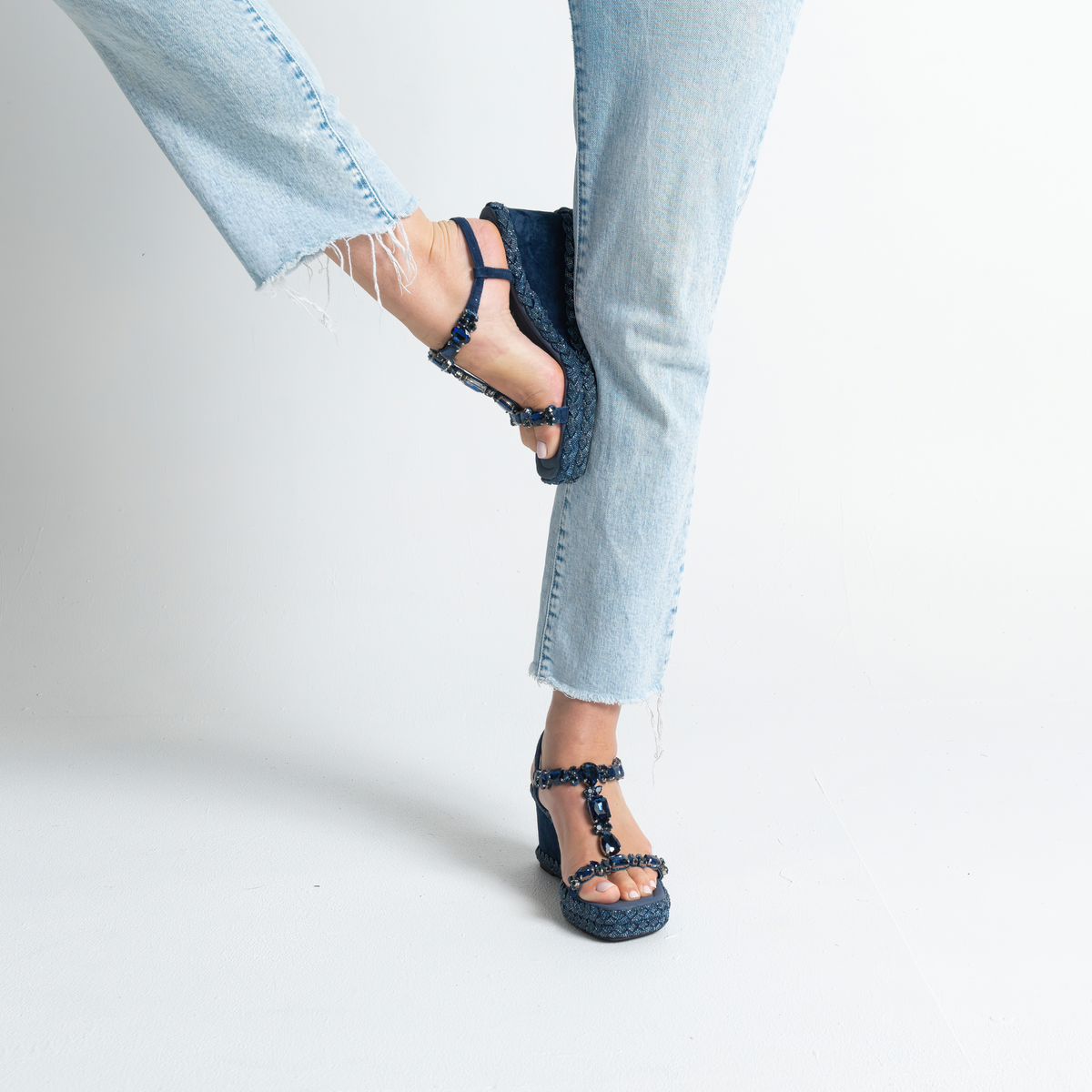 Vontey Navy Suede Wedge Sandals