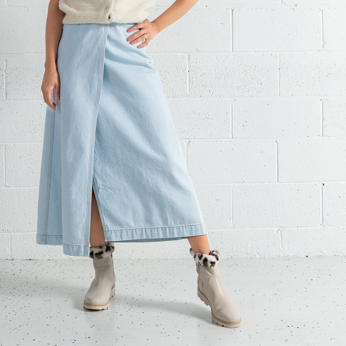 Dlinga Vanilla/ White Leopard Fur Leather Boots