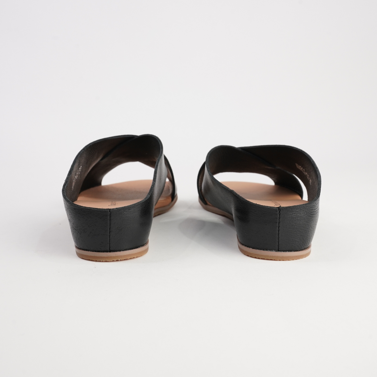 Harli Black Leather Slides - DJANGO AND JULIETTE | Shouz