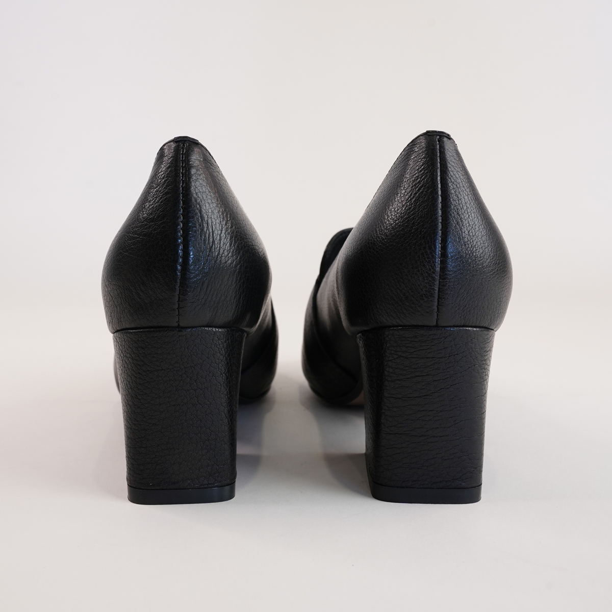 Moseles Blackleather Heeled Loafers
