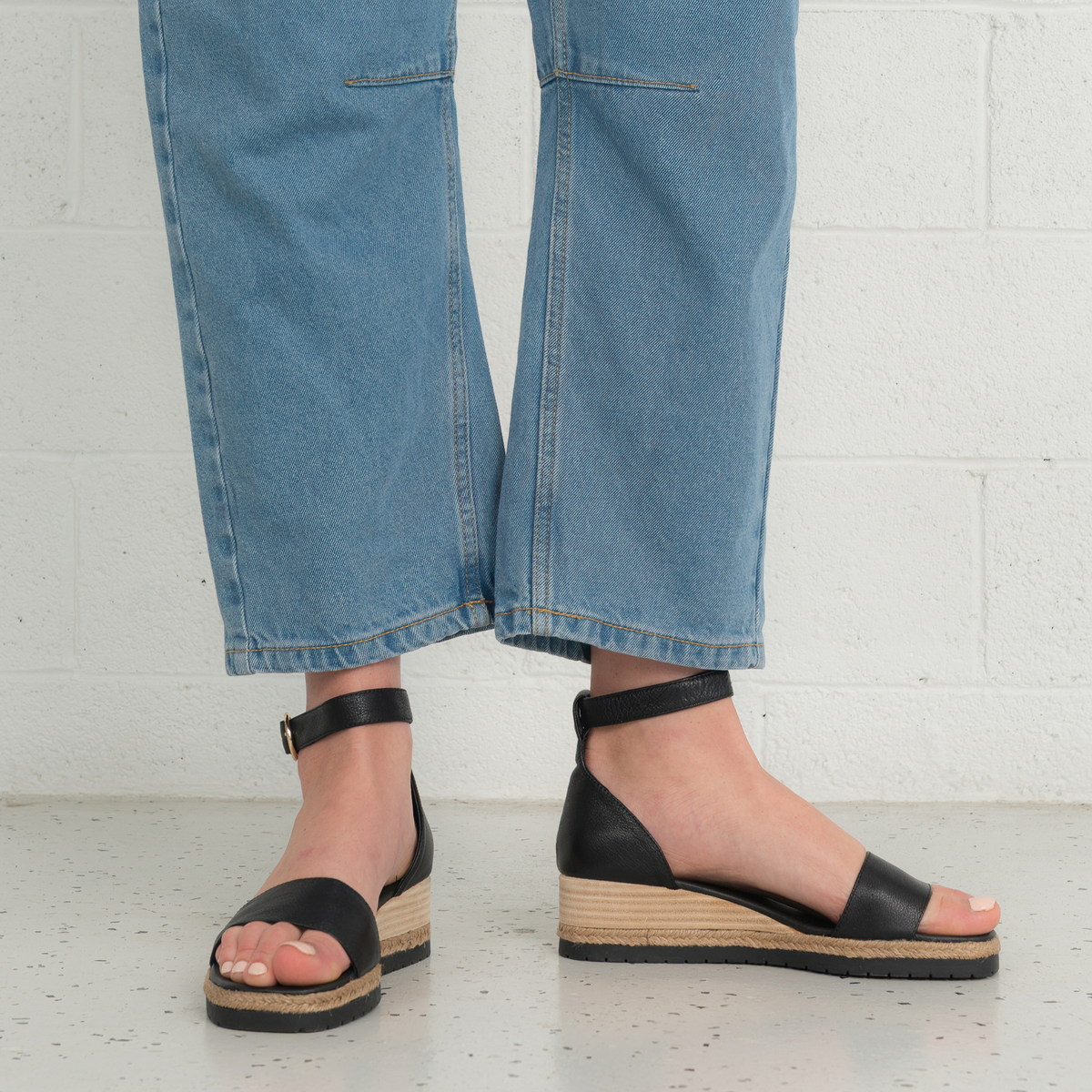 Idola Black Leather Wedges - DJANGO AND JULIETTE | Shouz