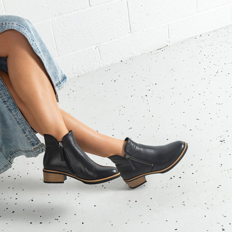 Dolomite Black Leather Ankle Boots