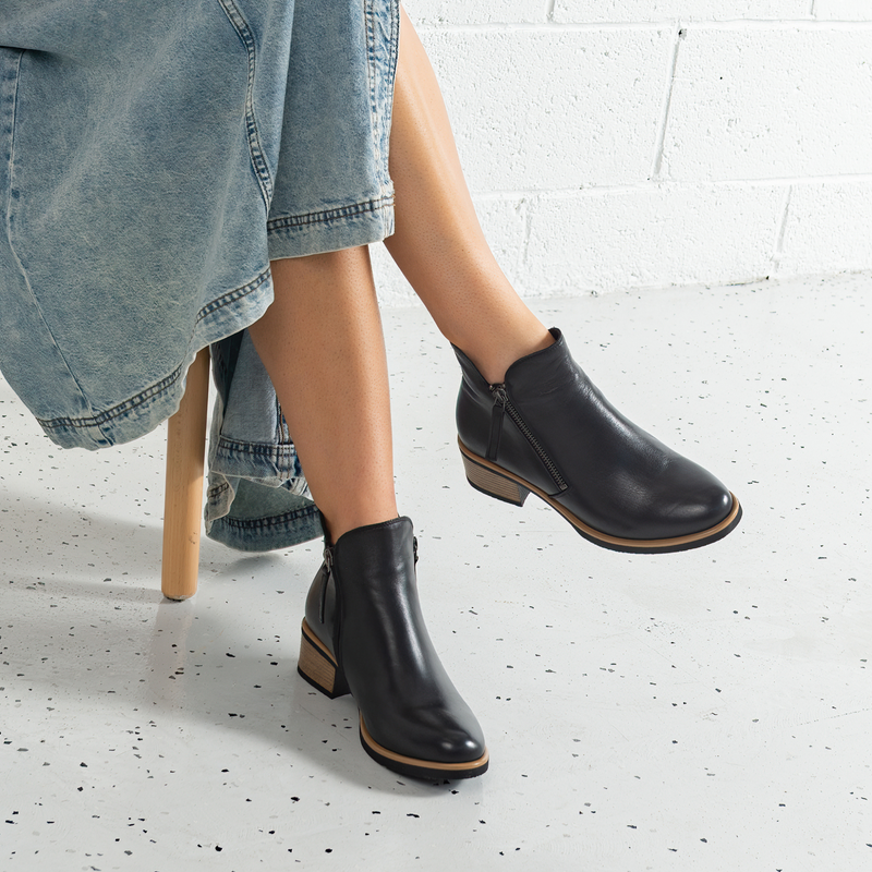 Dolomite Black Leather Ankle Boots