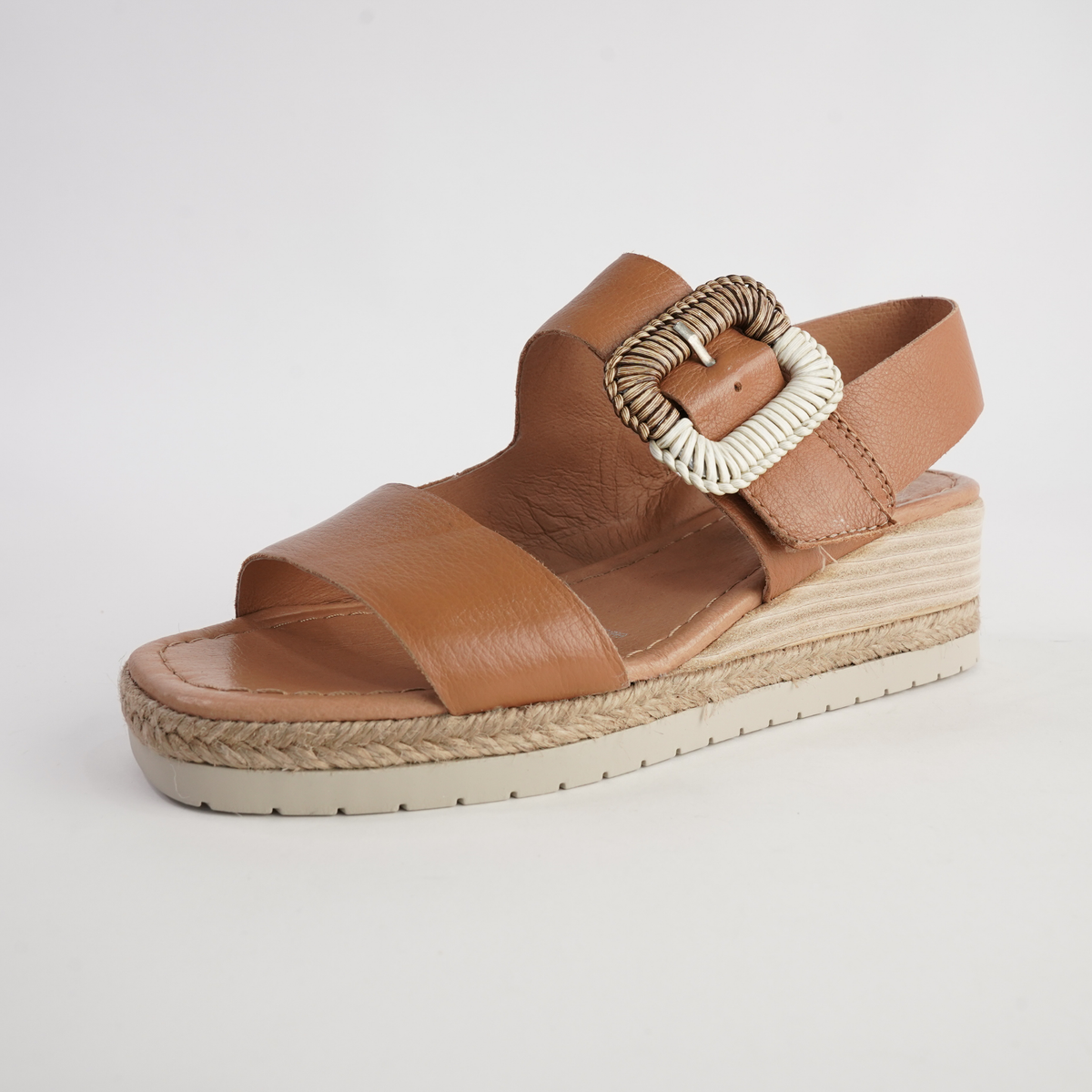 Innes Dark Tan Leather Sandals - DJANGO AND JULIETTE | Shouz