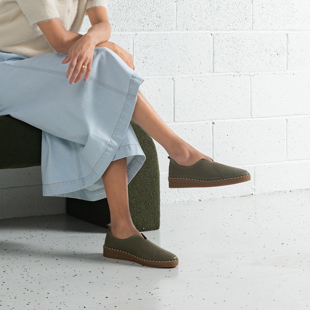Lassy Dark Olive Leather Sneakers