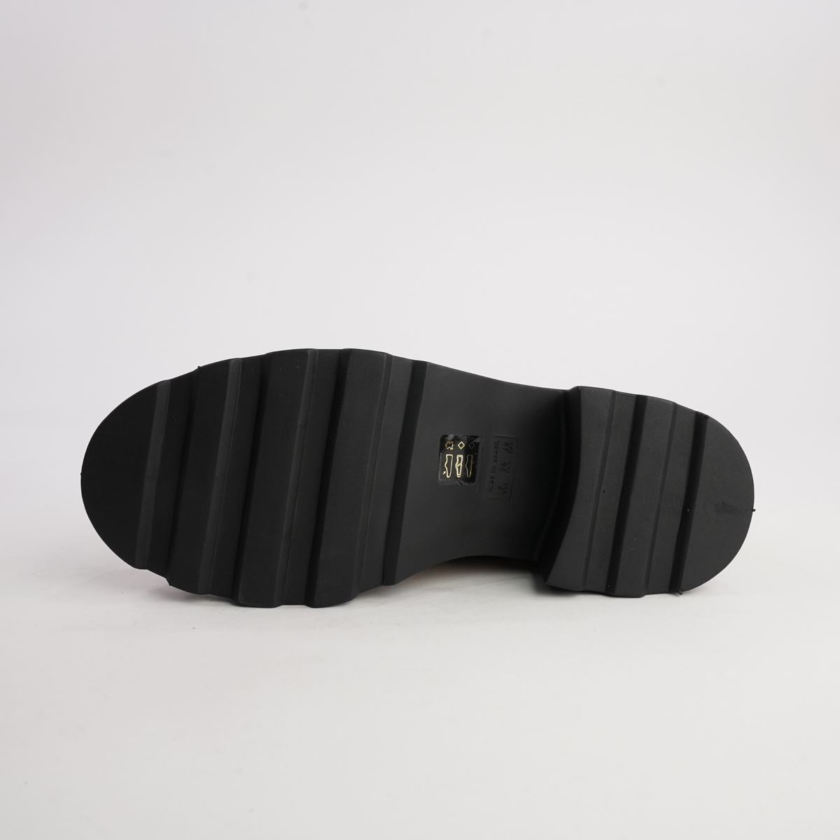 486001 Leopard Leather Ankle Boots - CARRANO | Shouz