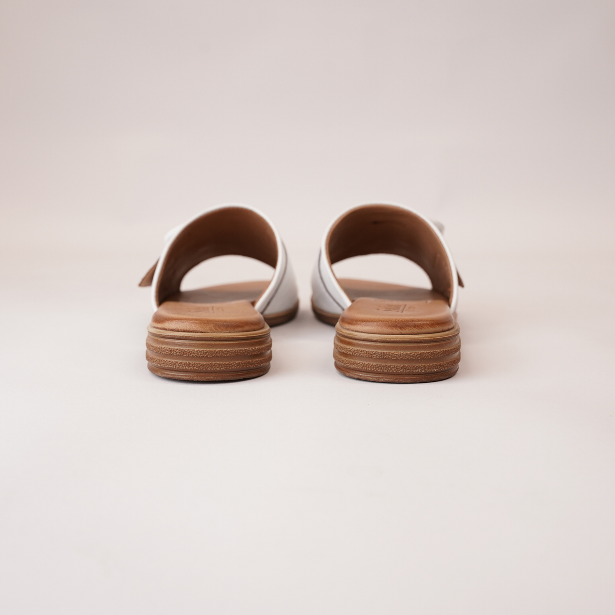 Miley White Leather Slides - SALA | Shouz