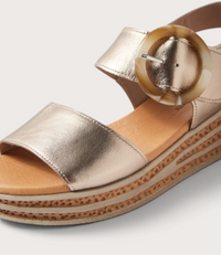 Cubbie Champagne Leather Sandals