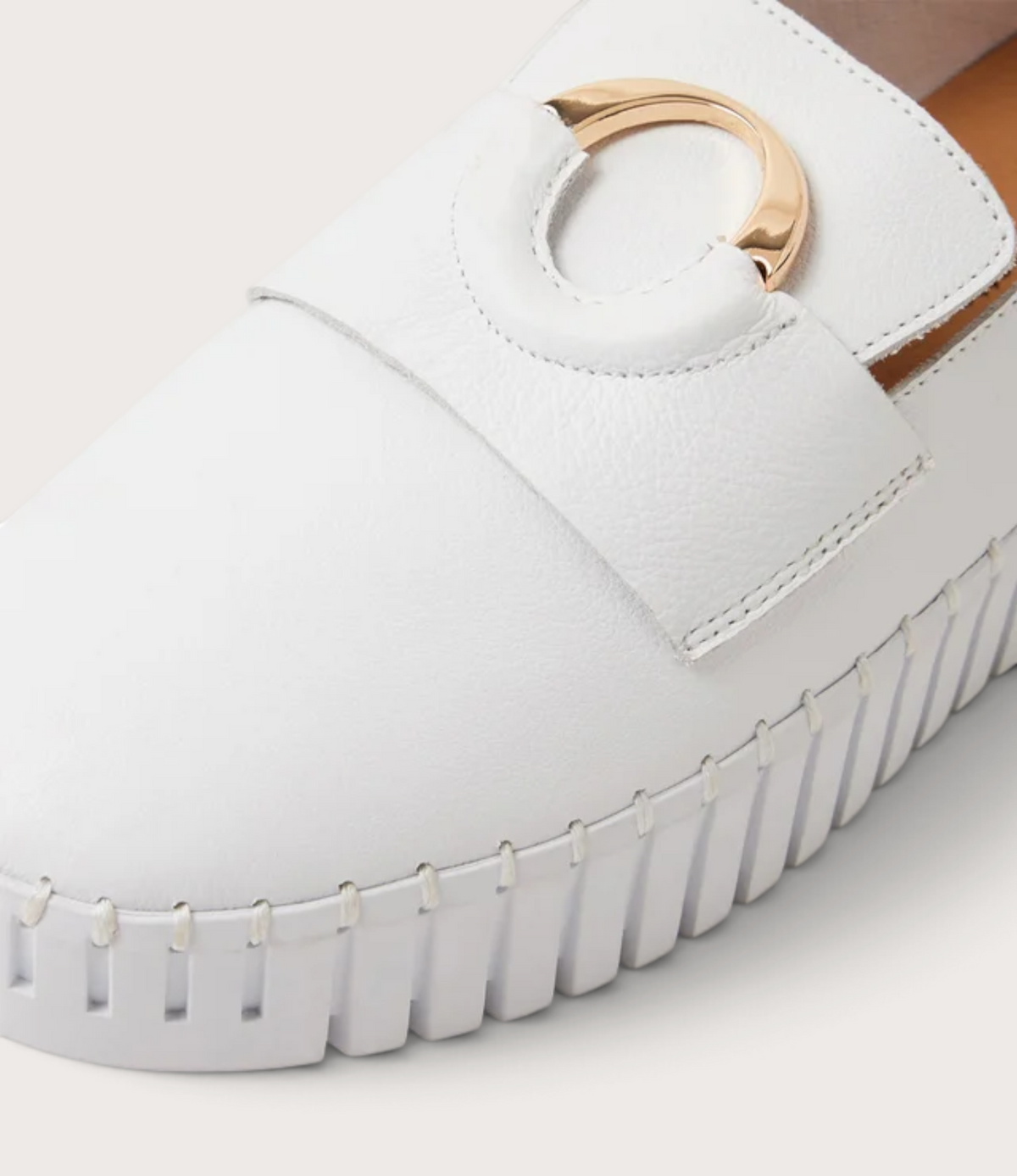 Burbanks White/ White Leather Sneakers