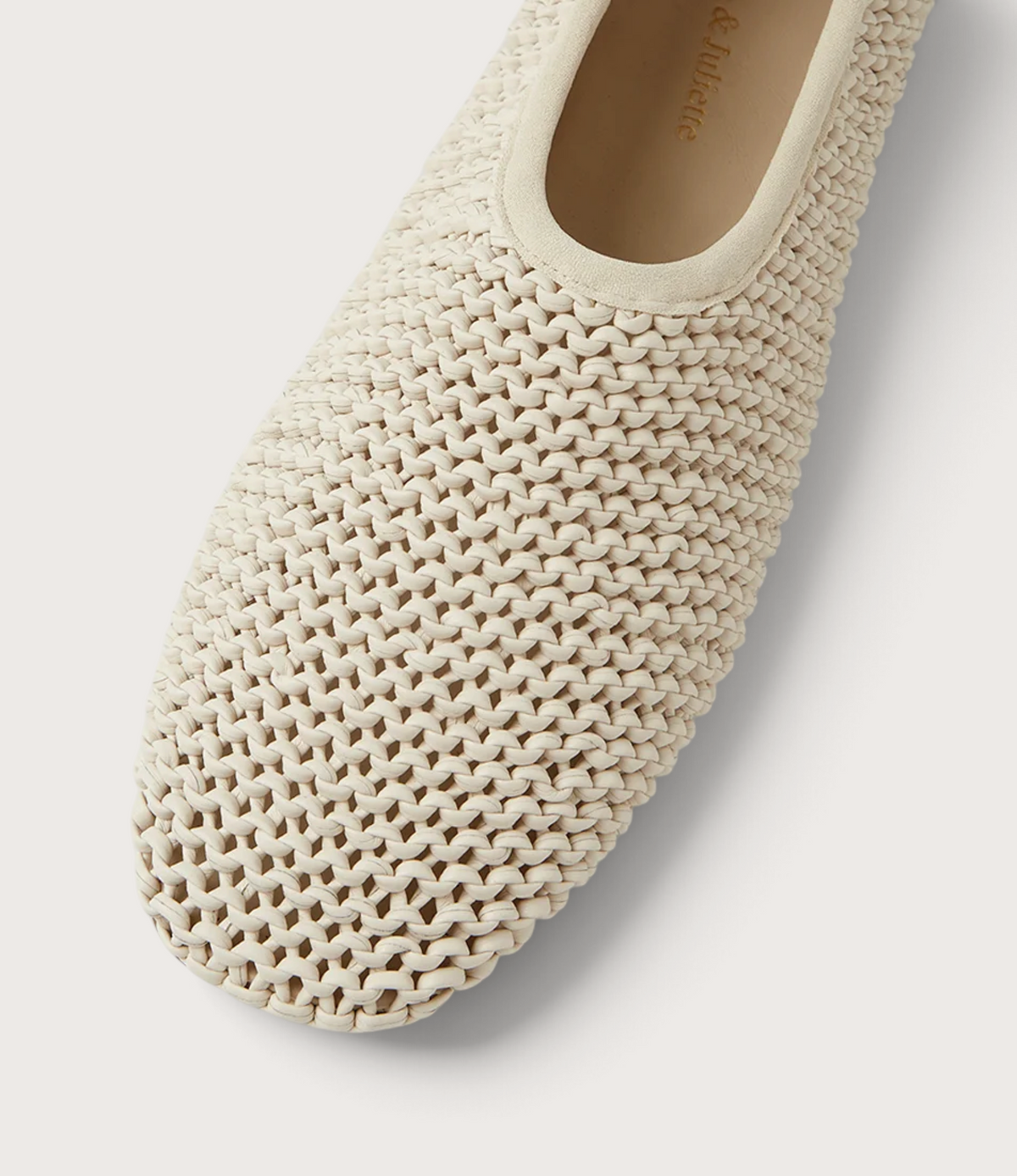 Vevia White Flats - DJANGO AND JULIETTE | Shouz