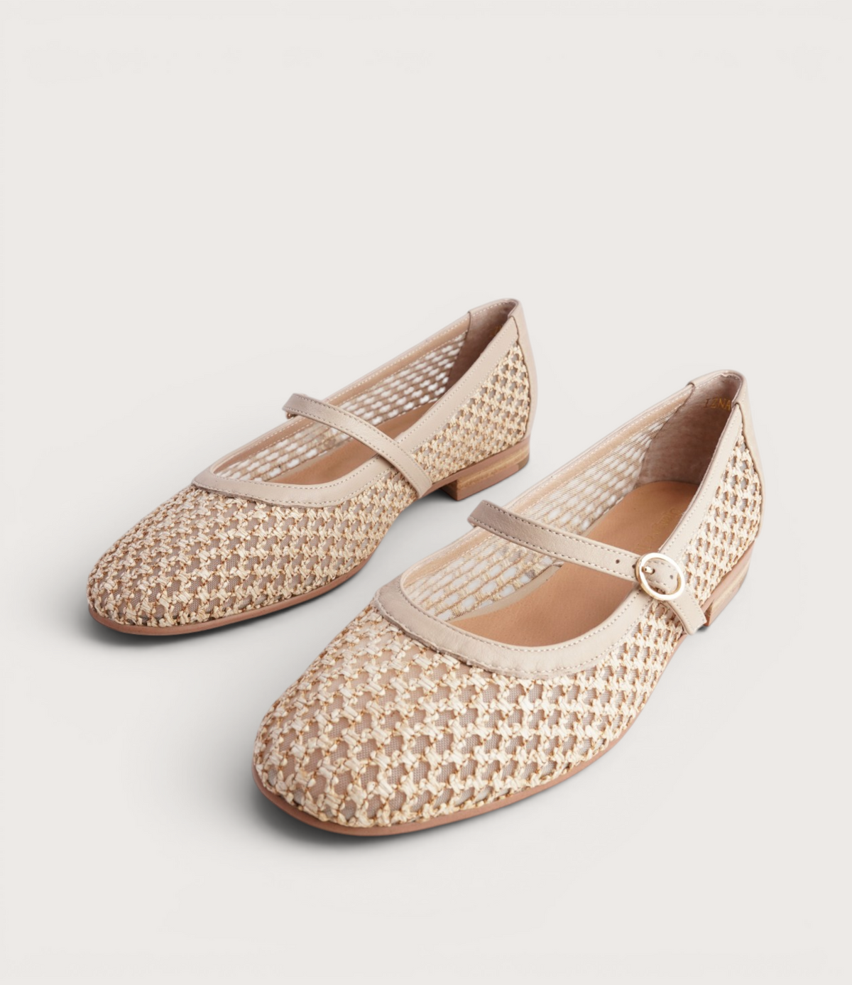Izna Natural Raffia Flats