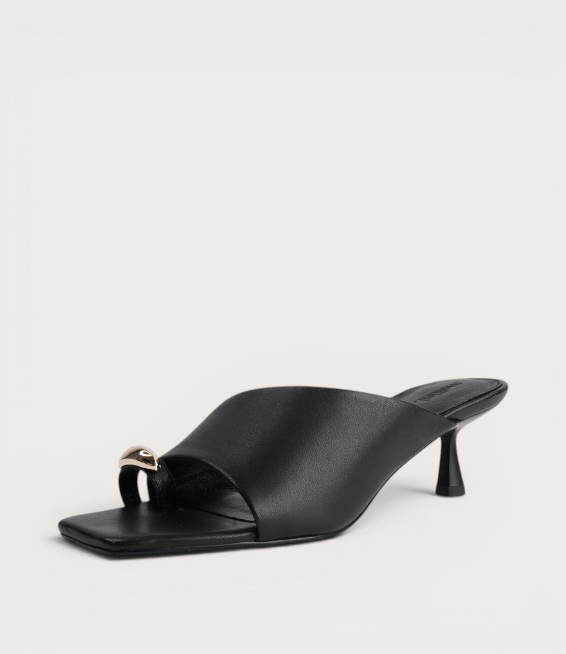 Tionee Black Leather Heels