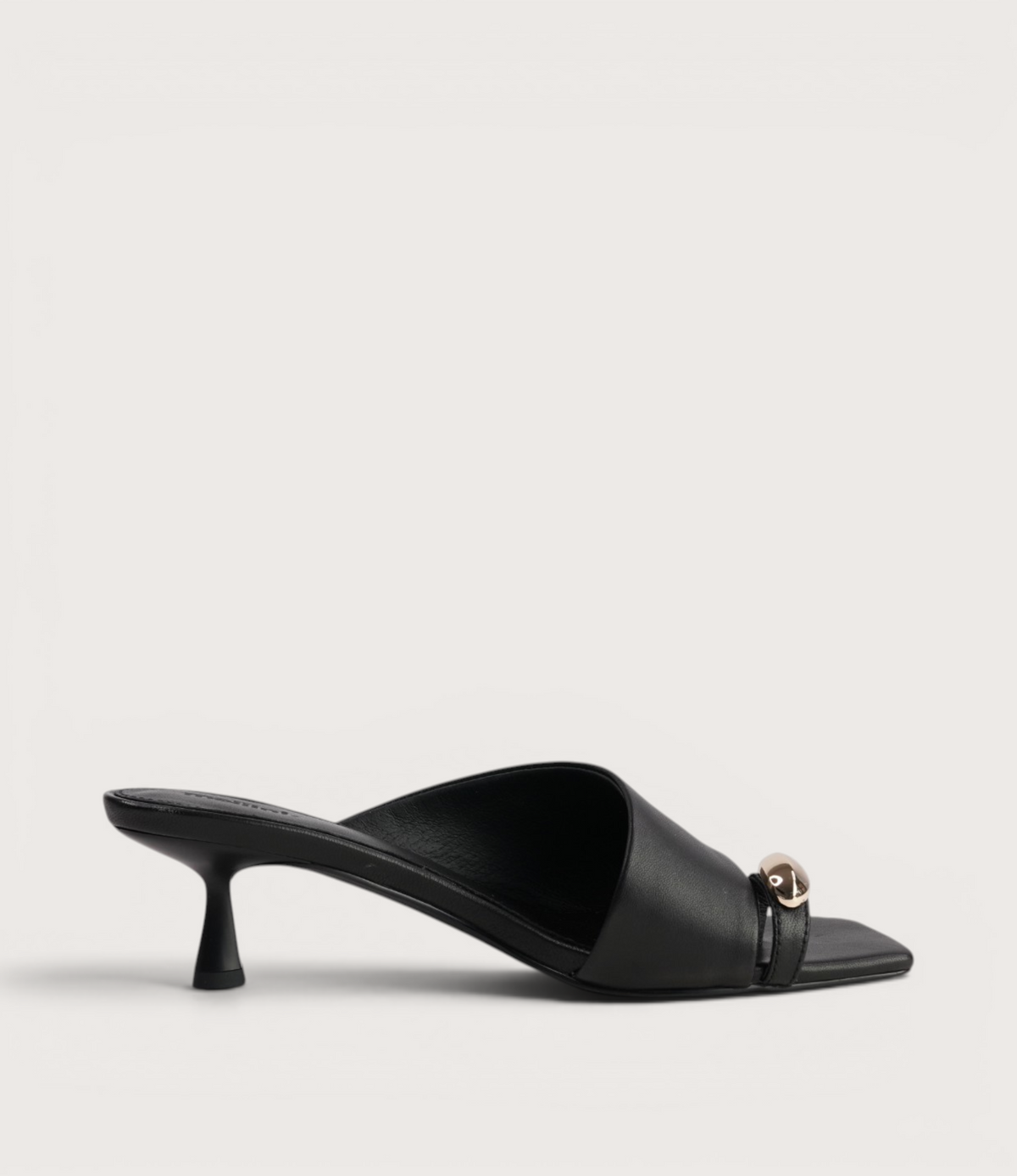 Tionee Black Leather Heels