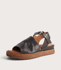 Positano Praline Leather Sandals