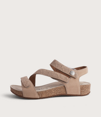 Tonga 78 Beige Sandals