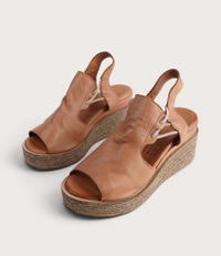 Los Patios Coconut Leather Wedges