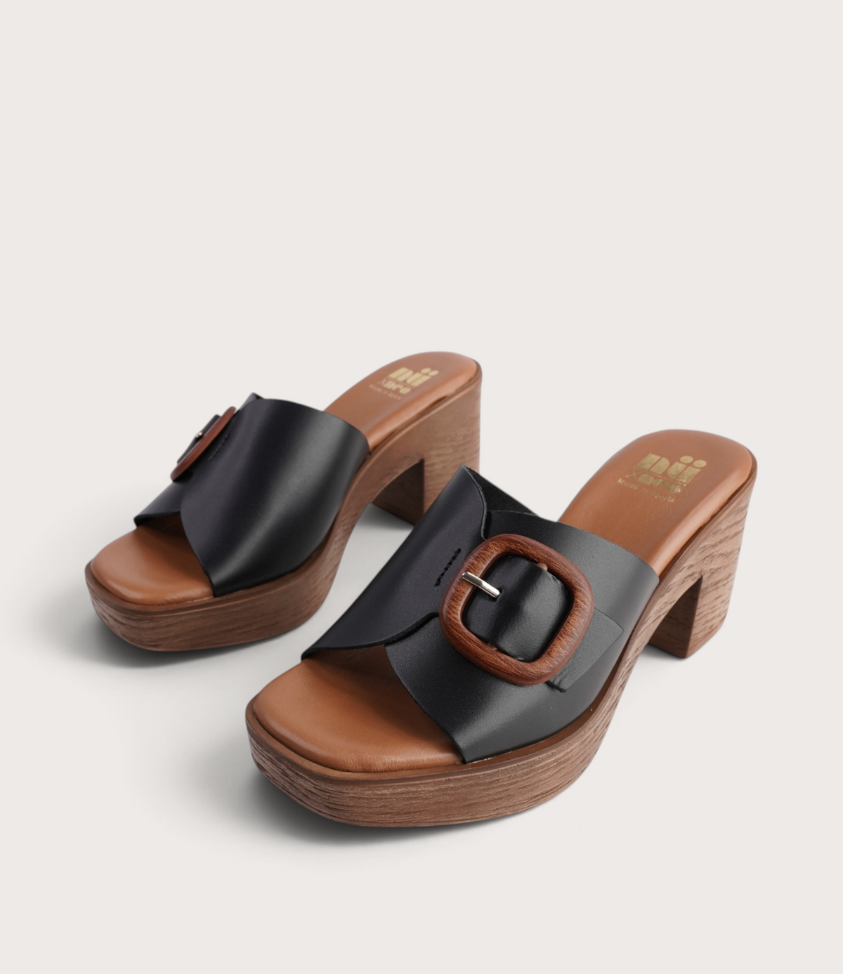 Quirina Negro Leather Heels