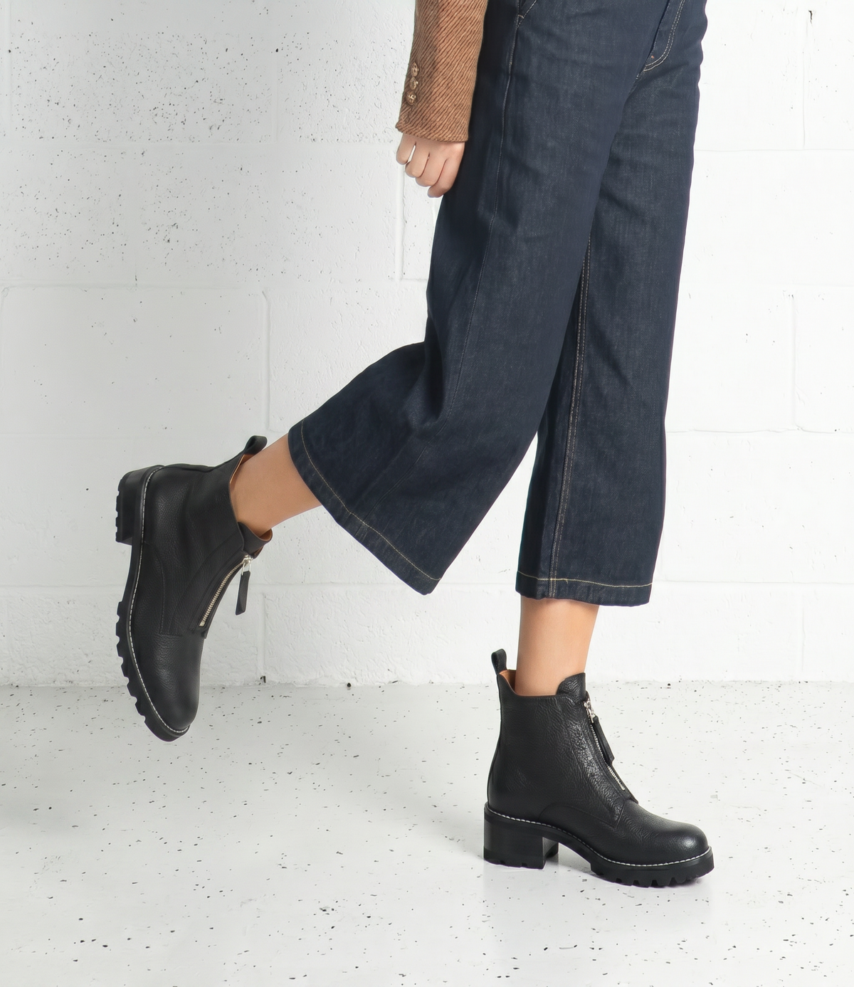 Dazzler Black/ Black Leather Ankle Boots - BRESLEY | Shouz