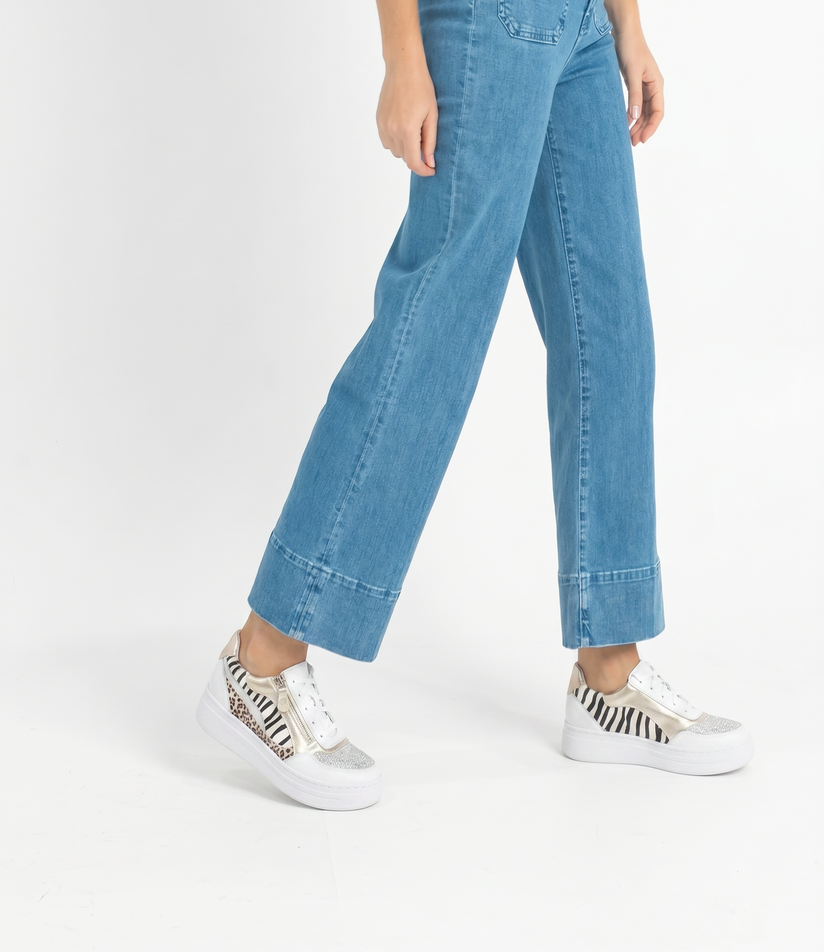 Nevyle White Multi Leather Sneakers