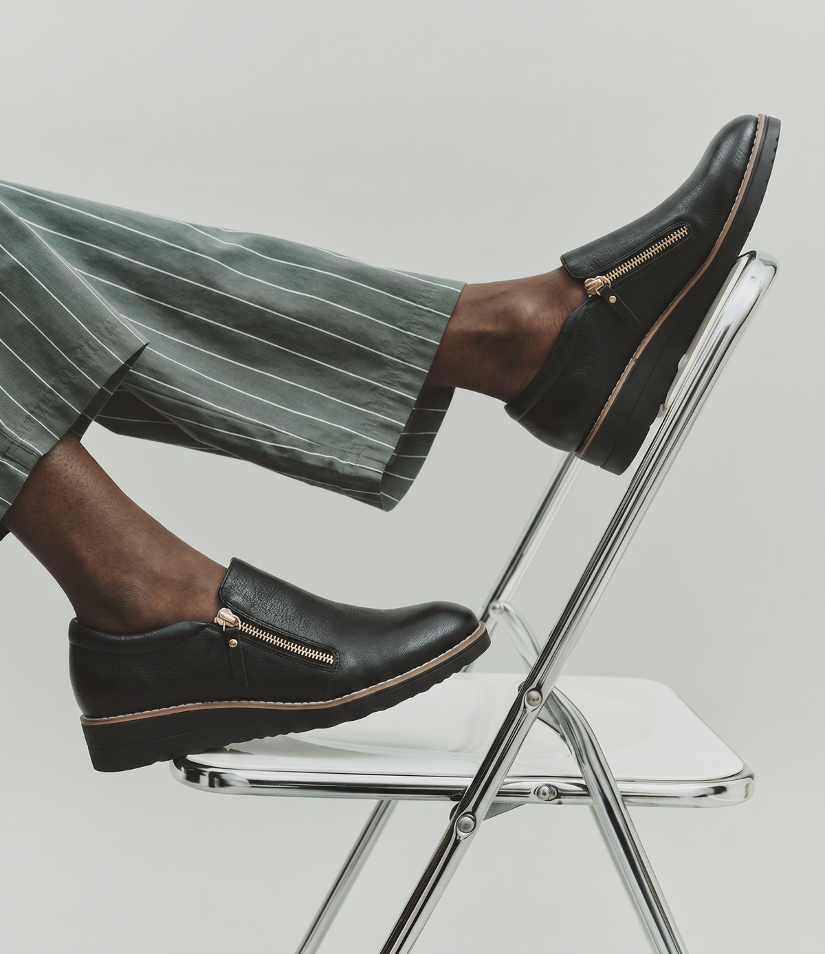 Ostel Black Leather Flats