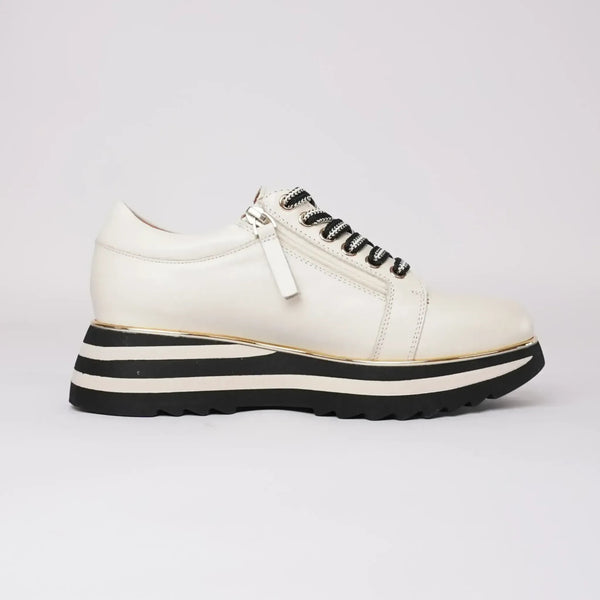 Hosting Cream Leather Sneakers
