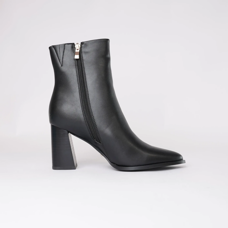 Kaysen Black Ankle Boots