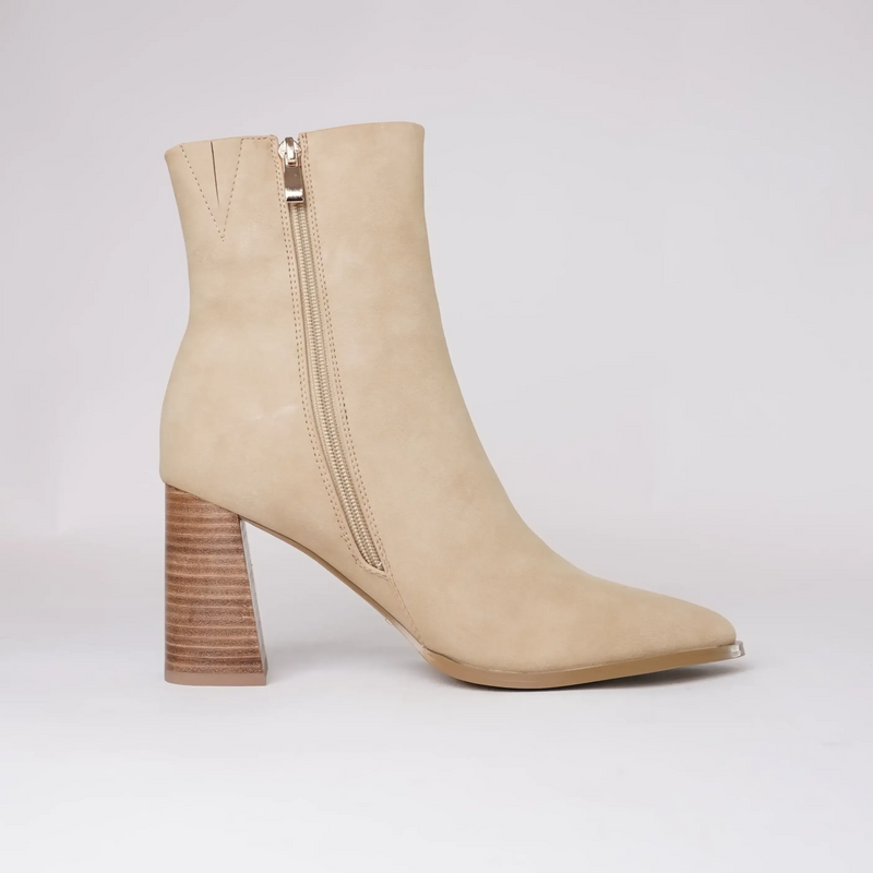 Kaysen Desert Nubuck Ankle Boots