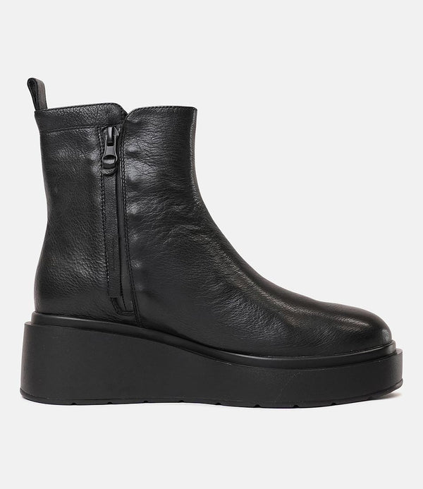 Sedrin Black Leather Ankle Boots