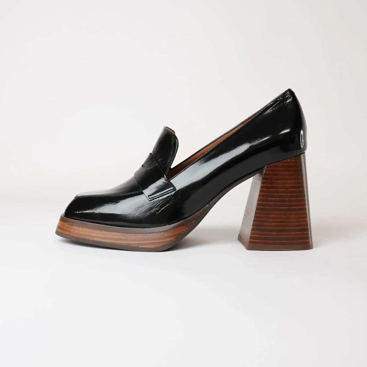 Ag-23572 Black Leather Heels