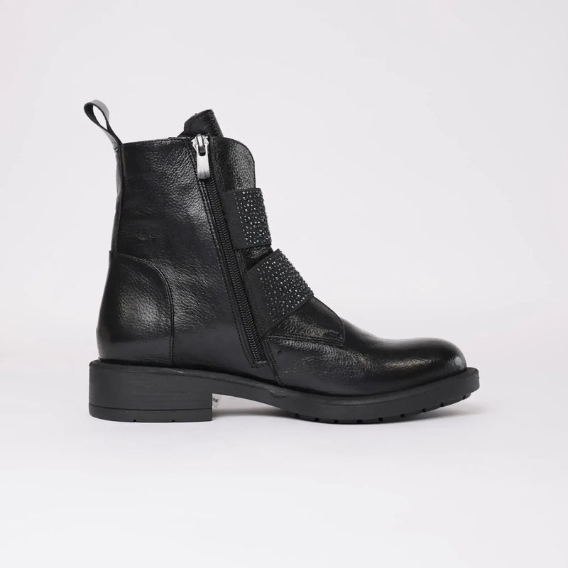 Ariadne Black Leather Ankle Boots