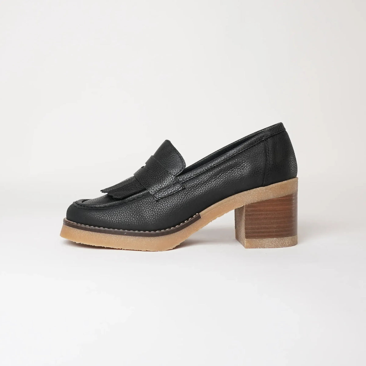 Metis Black Leather Loafers