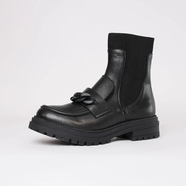 Peanut Black Leather Ankle Boots