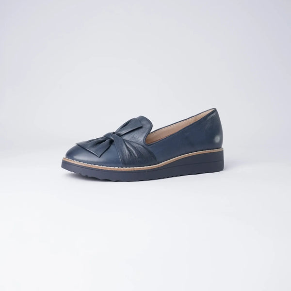Oclem Navy/Navy Leather Loafers